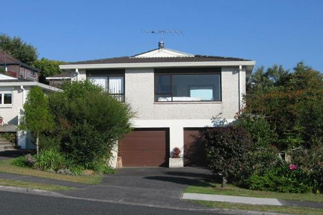 Photo of property in 2/123 Stapleford Crescent, Browns Bay, Auckland, 0630