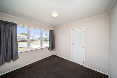 Photo of property in 5 Murray Avenue, Hawera, 4610