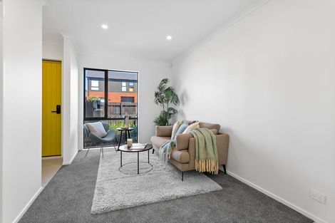 Photo of property in 18 Hema Road, Hobsonville, 0616