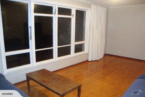 Photo of property in 76- 78 Sievers Grove, Cannons Creek, Porirua, 5024