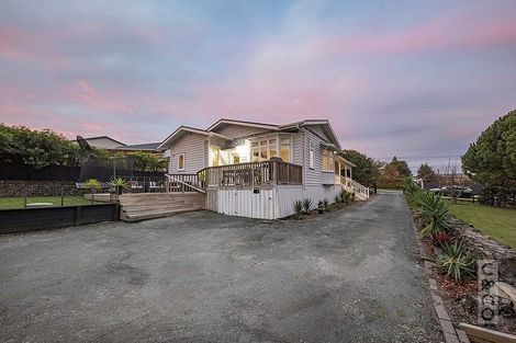 Photo of property in 30-32 Great North Road, Riverhead, 0820