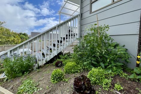 Photo of property in 1/3 Leith Way, Rothesay Bay, Auckland, 0630