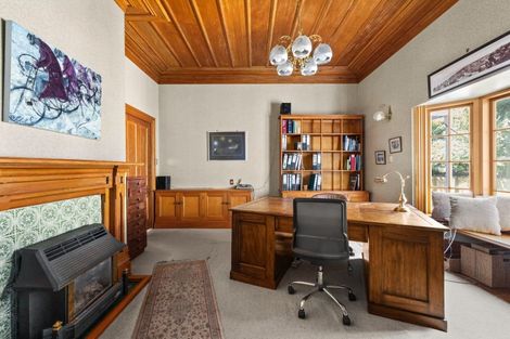 Photo of property in 43 Napier Terrace, Hospital Hill, Napier, 4110