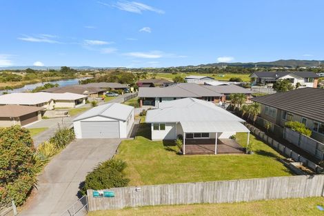 Photo of property in 12 Dune Lake Place, Ruakaka, 0116