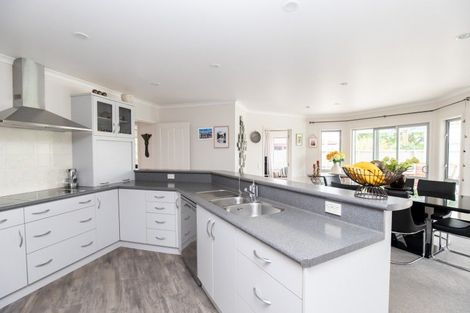 Photo of property in 10 Harris Place, Ngatea, 3503