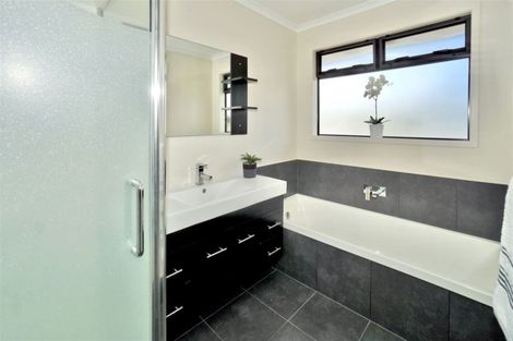 Photo of property in 43 Norm Freeman Drive, Te Puke, 3119