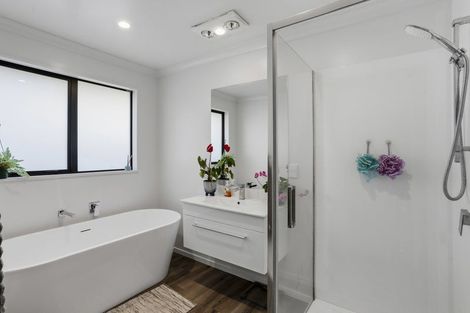 Photo of property in 10 Hapua Lane, Pegasus, 7612