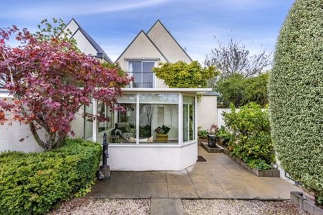 Photo of property in 122 Office Road, Merivale, Christchurch, 8014