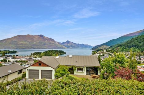 Photo of property in 47 Kent Street, Queenstown, 9300