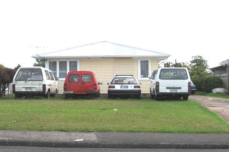 Photo of property in 44 Vera Road, Te Atatu South, Auckland, 0610