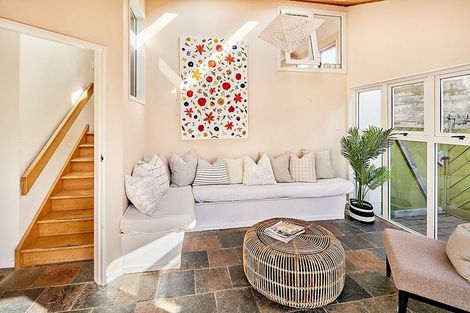 Photo of property in 110 Lyall Parade, Lyall Bay, Wellington, 6022