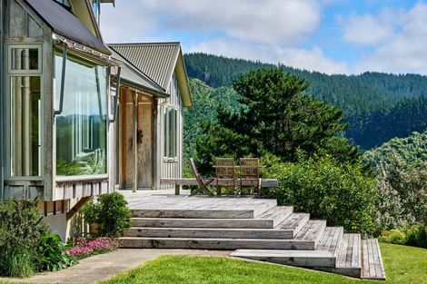 Photo of property in 92 Kaitawa Road, Hautere, Otaki, 5582
