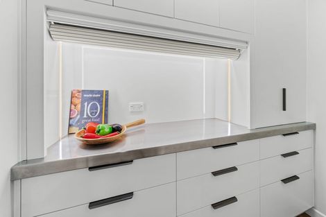 Photo of property in 25b Dolphin Parade, Bell Block, New Plymouth, 4312