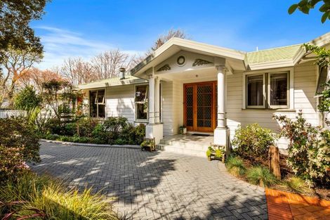 Photo of property in 10 Golf Road, Heretaunga, Upper Hutt, 5018
