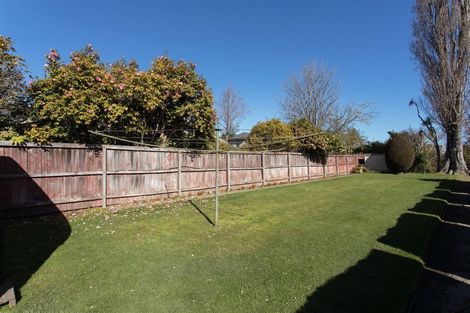Photo of property in 127 Hamilton Avenue, Ilam, Christchurch, 8041