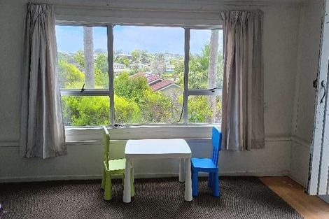 Photo of property in 10 Aralia Road, Sunnynook, Auckland, 0620