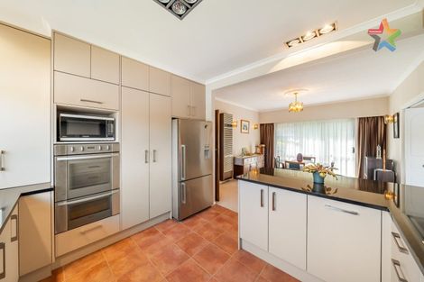 Photo of property in 18 Mimihau Grove, Wainuiomata, Lower Hutt, 5014
