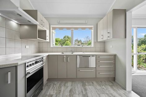 Photo of property in 18 Seaview Road, Ruakaka, 0116