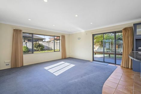 Photo of property in 8 Oldfield Court, Huntington, Hamilton, 3210