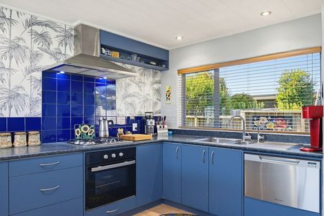 Photo of property in 11 Fishermans Drive, Coastlands, Whakatane, 3120