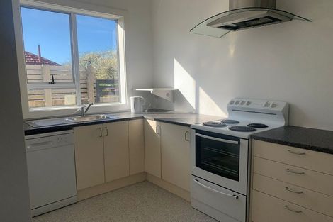 Photo of property in 22 Winters Road, Redwood, Christchurch, 8051