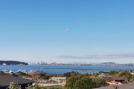 Photo of property in 7 Soling Place, West Harbour, Auckland, 0618