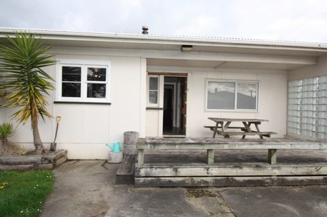 Photo of property in 10 Fairs Road, Milson, Palmerston North, 4414