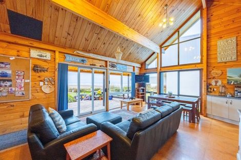 Photo of property in 3432 Pourerere Beach Road, Pourerere, Omakere, 4271