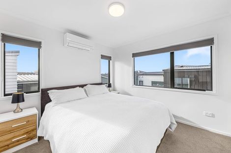 Photo of property in 2 Hononga Lane, Northcote, Auckland, 0627
