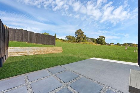 Photo of property in 20 Piringa Road, Pukekohe, 2120