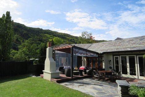 Photo of property in 6 Cardigan Street, Arrowtown, 9302