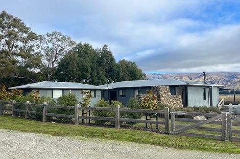 Photo of property in 2500 Tarras-cromwell Road, Tarras, Cromwell, 9383