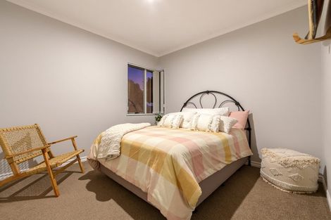 Photo of property in 4 Kestrel Avenue, Welcome Bay, Tauranga, 3112