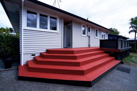 Photo of property in 12 Lucinda Place, Glen Eden, Auckland, 0602