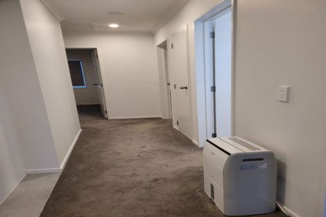 Photo of property in 16 Kutukutu Street, Takanini, 2112