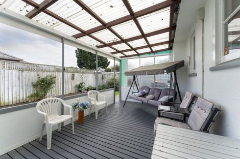 Photo of property in 301 Wainoni Road, Avondale, Christchurch, 8061