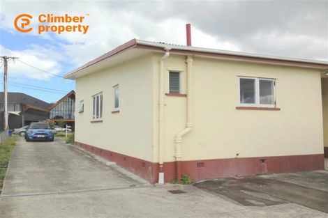 Photo of property in 8 Hugh Brown Drive, New Lynn, Auckland, 0600