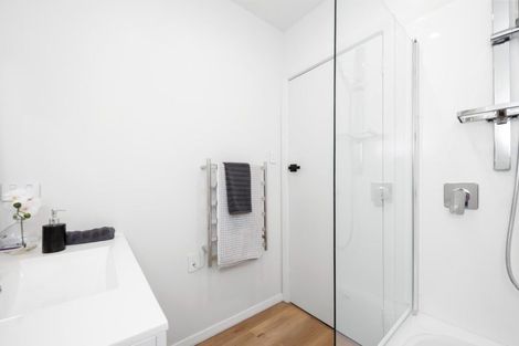 Photo of property in 7 Thomson Grove, Stokes Valley, Lower Hutt, 5019