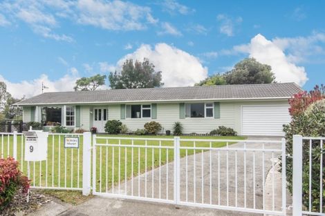 Photo of property in 9 Lesley Grove, Waikanae, 5036