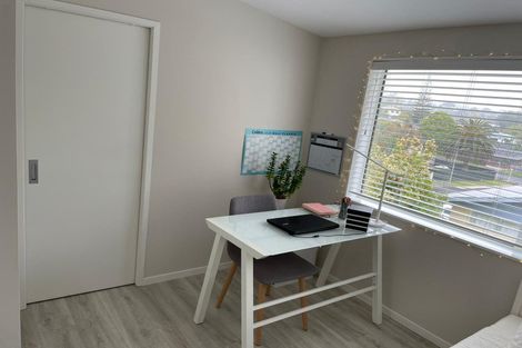 Photo of property in 10 Sequoia Place, Sunnynook, Auckland, 0620