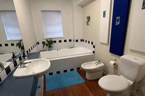 Photo of property in Olympus Flats, 280f1 Oriental Parade, Oriental Bay, Wellington, 6011