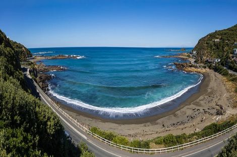 Photo of property in 235 Houghton Bay Road, Houghton Bay, Wellington, 6023