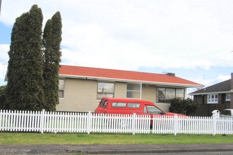 Photo of property in 6 Mountbatten Place, Papakura, 2110