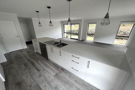 Photo of property in 4 Mooring Close, Whitby, Porirua, 5024