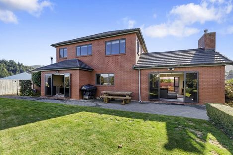 Photo of property in 17 Garrett Place, Riverstone Terraces, Upper Hutt, 5018