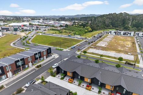Photo of property in 54 Papatupu Way, Kumeu, 0810