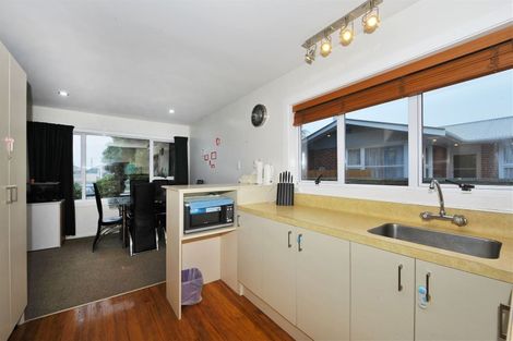 Photo of property in 33 Blankney Street, Hornby, Christchurch, 8042