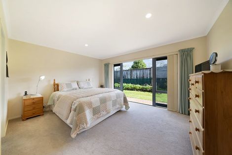 Photo of property in 4 Russett Grove, Henderson, Auckland, 0612
