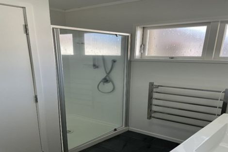 Photo of property in 1/8 Waikaremoana Place, Pakuranga Heights, Auckland, 2010