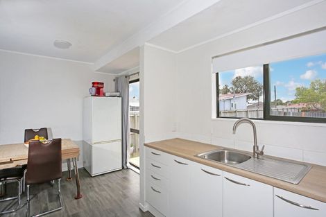 Photo of property in 2/8 Freyberg Crescent, Pukekohe, 2120